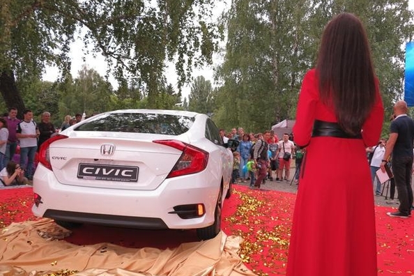 В Україні представили нове покоління Honda Civic Фото 2