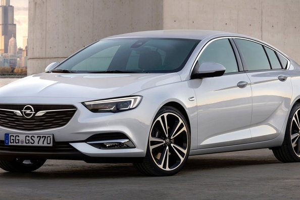 Огляд нового лифтбека Opel Insignia