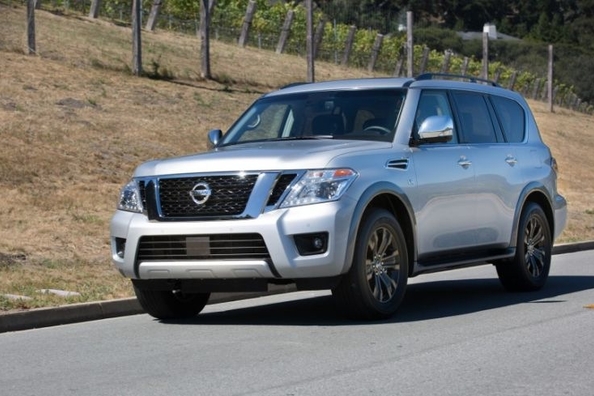Огляд оновленого позашляховика Nissan Armada Фото 5