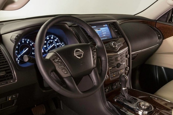 Огляд оновленого позашляховика Nissan Armada Фото 4