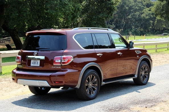 Огляд оновленого позашляховика Nissan Armada Фото 3