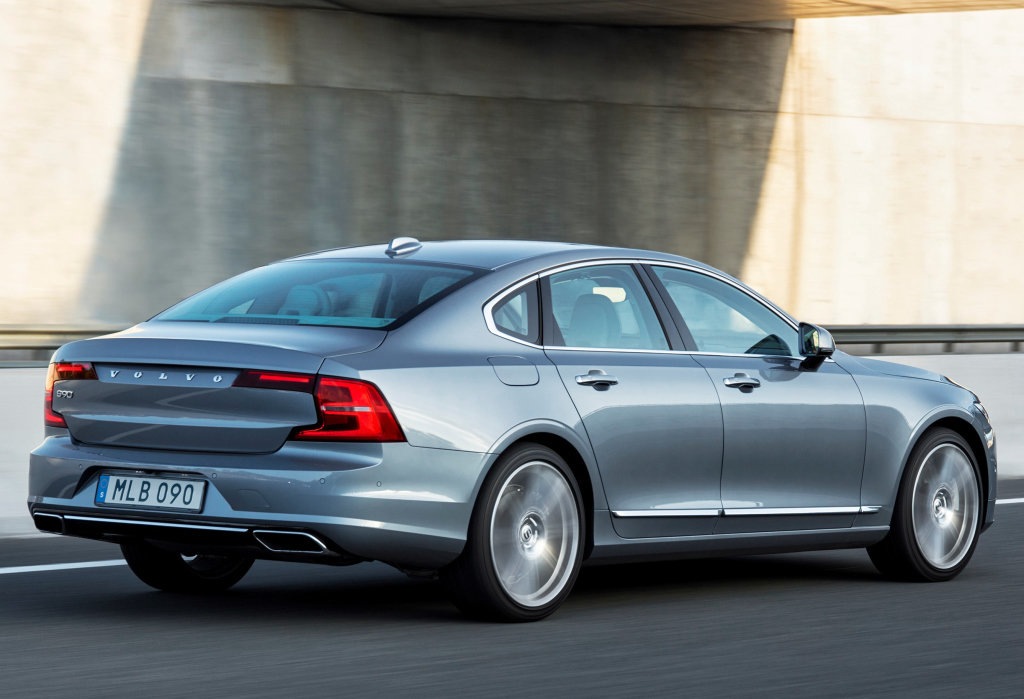 Огляд Volvo S90 2017-го модельного року