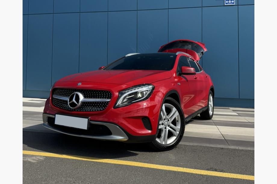 Mercedes GLA X156 2014-2019 рр. Передня решітка Diamond Silver (2014-2016) Image