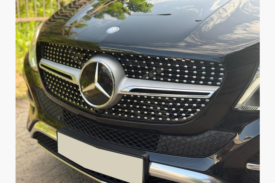 Mercedes GLE/ML class W166 2011-2018 рр. Тюнінг решітка Diamond (GLE) З місцем під камеру Фото 2
