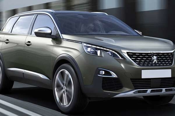 Французький стиль в кросовері Peugeot 5008 2017 року Фото 4
