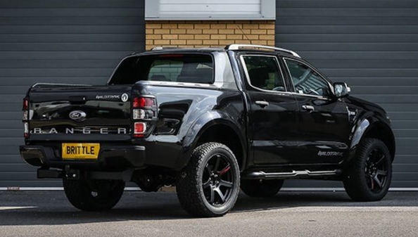 У Франкфурті представлять лімітовану версію пікапа Ford Ranger Black Edition Фото 2