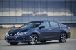 Огляд седана Nissan Teana фото 3