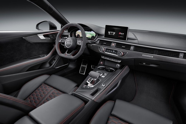 Спорт і комфорт в новому Audi RS5 Coupe Фото 5