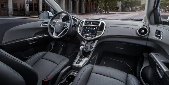 Більше комфорту і стилю в новій Chevrolet Aveo Фото 7