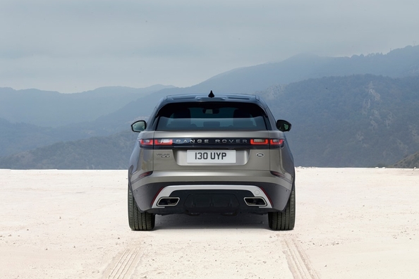 Огляд нового позашляховика Land Rover Velar Фото 4