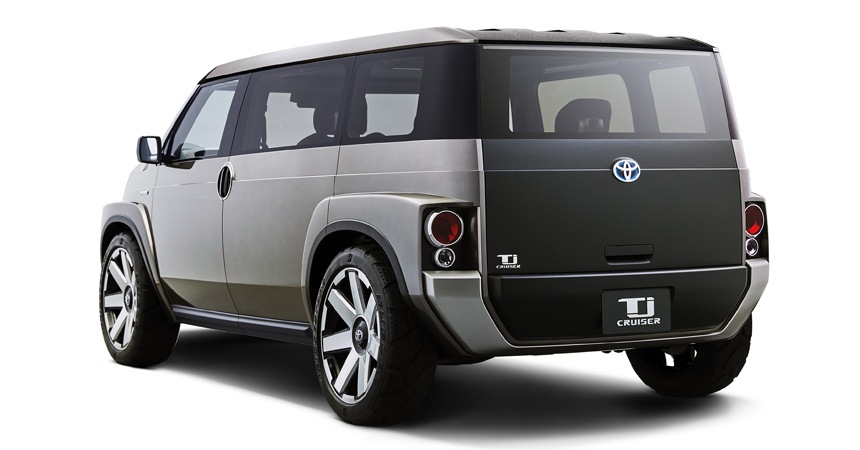 Toyota представила суміш позашляховика і фургона