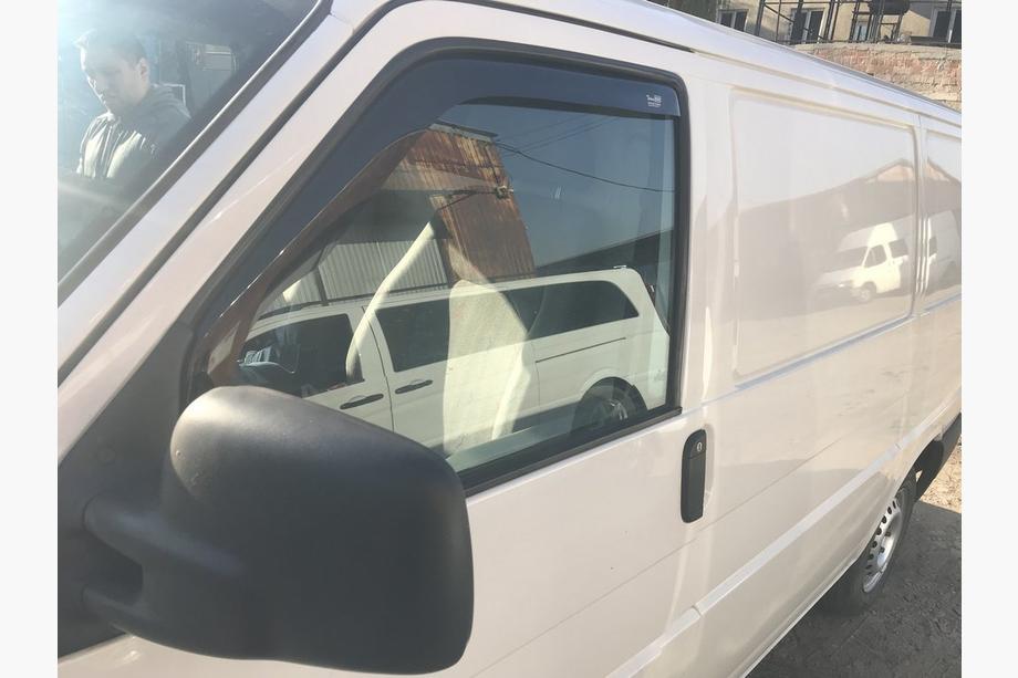 Volkswagen T4 Transporter 1990-2003 рр. Вітровики (2 шт, Perflex) Фото 3
