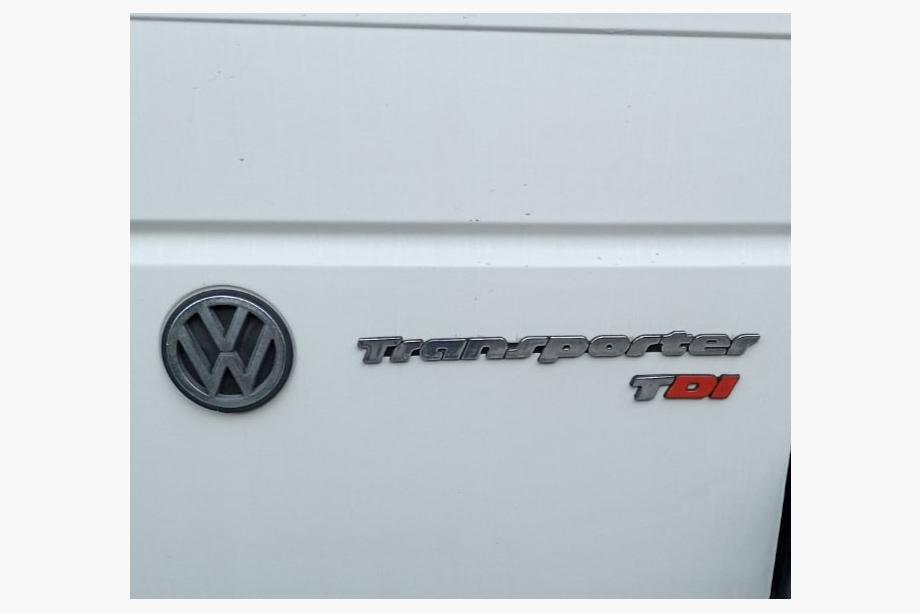 Volkswagen T4 Transporter 1990-2003 рр. Напис Transporter 701 853 689E Фото 3