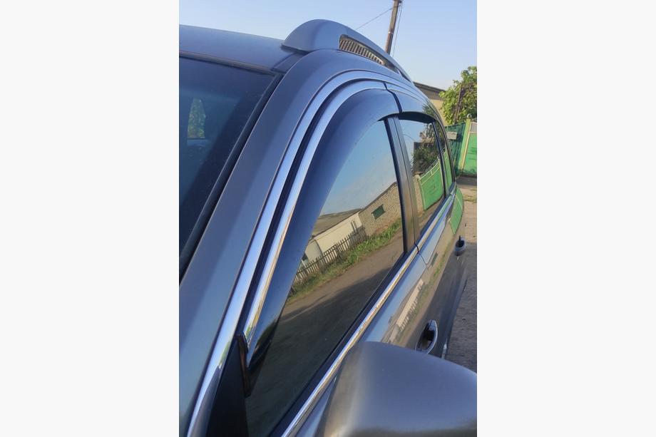 Chevrolet Captiva 2006-2019 рр. Вітровики з хромованим молдингом (4 шт, Niken) Фото 7