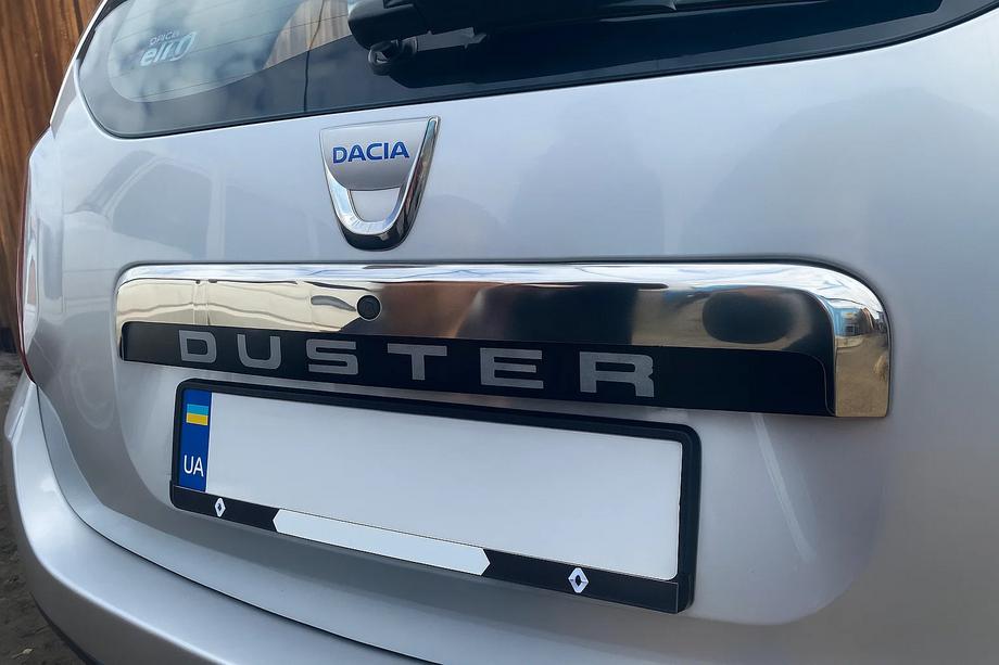 Dacia Duster 2008-2018 рр. Планка над номером верхня (нерж.) Image
