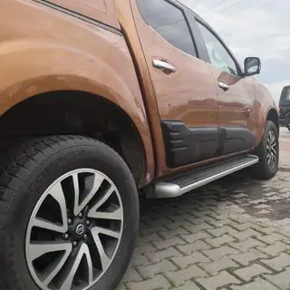 Молдинг двері (4 шт, ABS) Nissan Navara/NP300 2016- рр. фото 2
