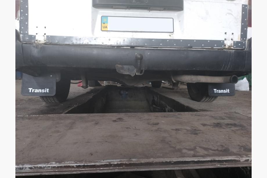 Ford Transit 1991-2000 рр. Бризковики Premium Прямі (2 шт) Image