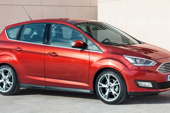 Огляд компактного п’ятимісного мінівена Ford C-Max