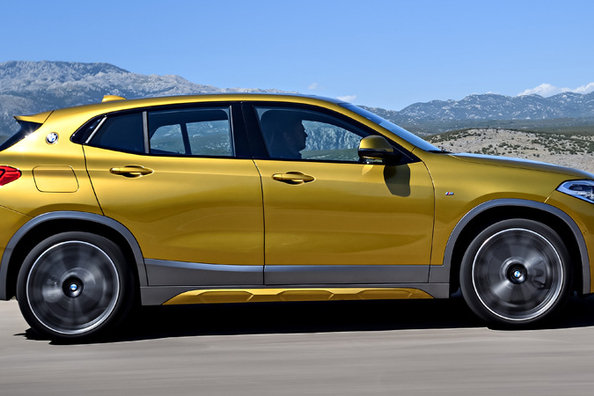 Знайомство з новим міським кроссовером BMW X2