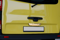 Opel Vivaro 2001-2015 рр. Хром планка над номером (нижня, нерж) Без напису, Carmos - Турецька сталь фото 1