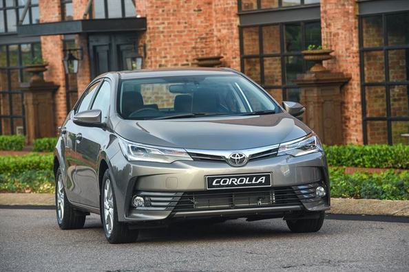 Огляд популярного седана Toyota Corolla
