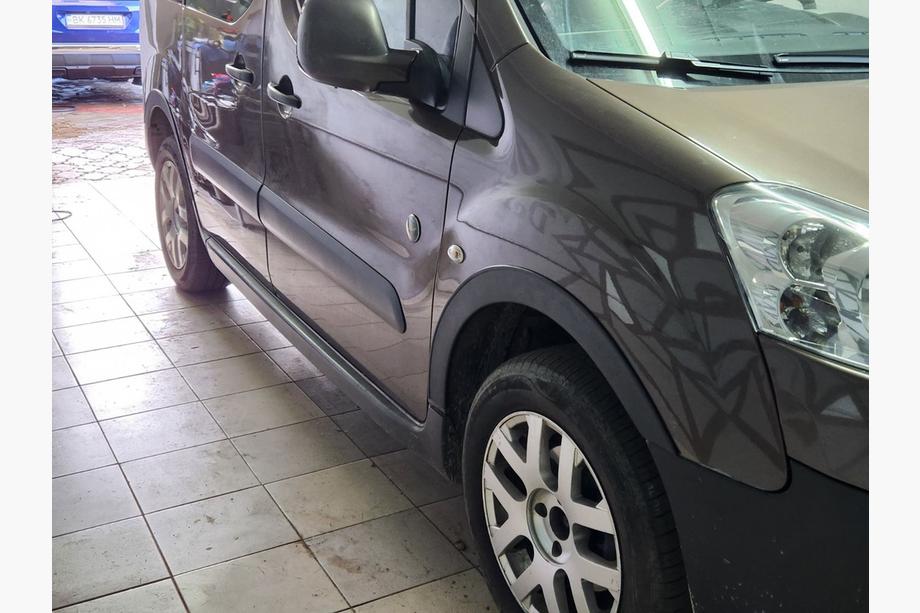 Peugeot Partner Tepee 2008-2018 рр. Накладки на арки (4 шт, чорні) 1 бічні двері, Пластик Фото 9