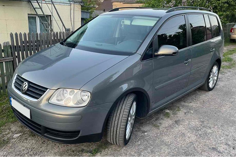 Volkswagen Touran 2003-2010 рр. Накладки на арки (4 шт, чорні) 2003-2006, Пластикові
