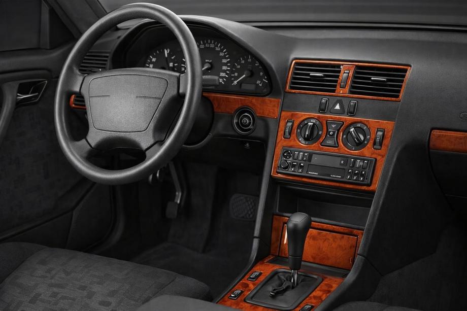 Mercedes C-class W202 1993-2001 рр. Накладки на панель (1995-1997) Алюміній Image