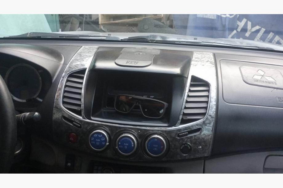 Mitsubishi L200 2006-2015 рр. Накладки на панель (11 деталей) Фото 6