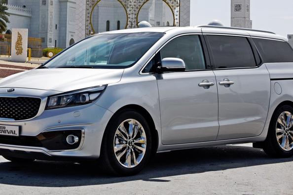 Огляд мінівена KIA Carnival