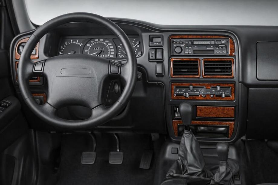 Opel Frontera 1991-1998 рр. Накладки на панель Image