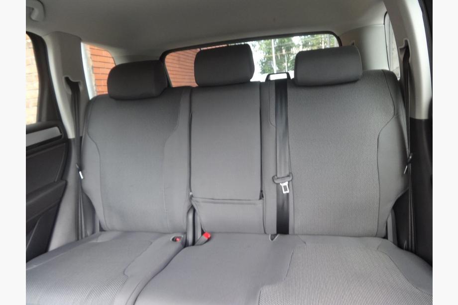 Volkswagen Touareg 2002-2010 рр. Авточохли (тканинні, Classik) Фото 2
