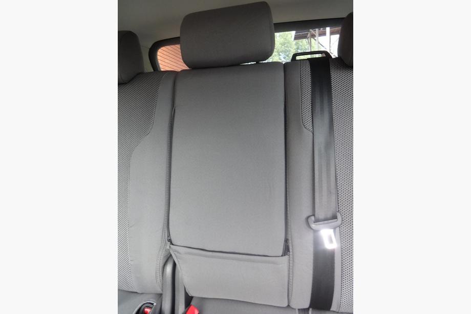 Volkswagen Touareg 2002-2010 рр. Авточохли (тканинні, Classik) Фото 4