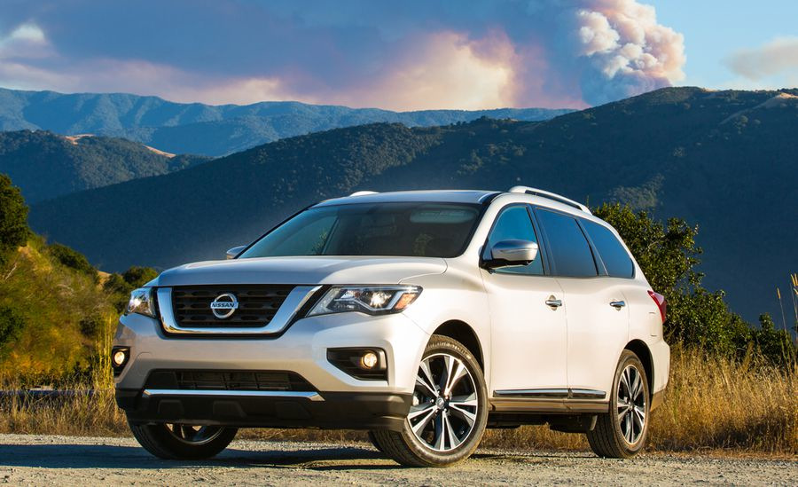 Огляд 7-місцевого оновленого кросовера Nissan Pathfinder