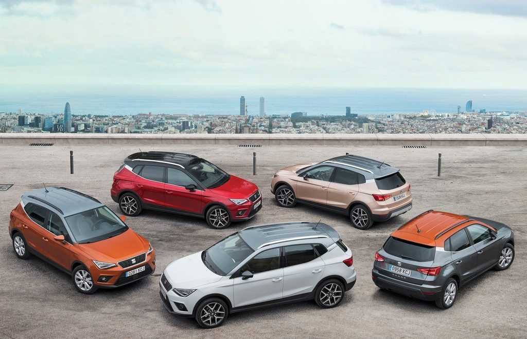 Огляд нового кросовера SEAT Arona
