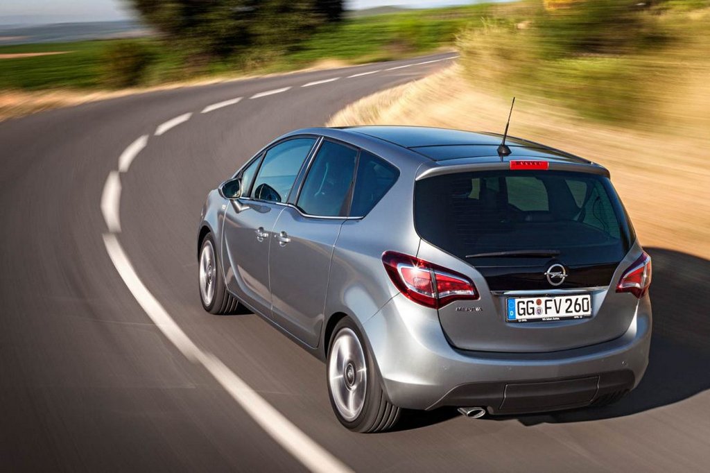 Огляд оновленого компактвена Opel Meriva