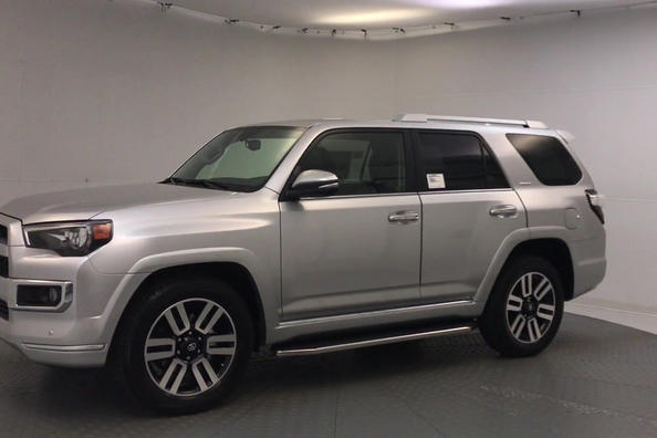 Огляд позашляховика Toyota 4Runner п’ятого покоління Фото 4