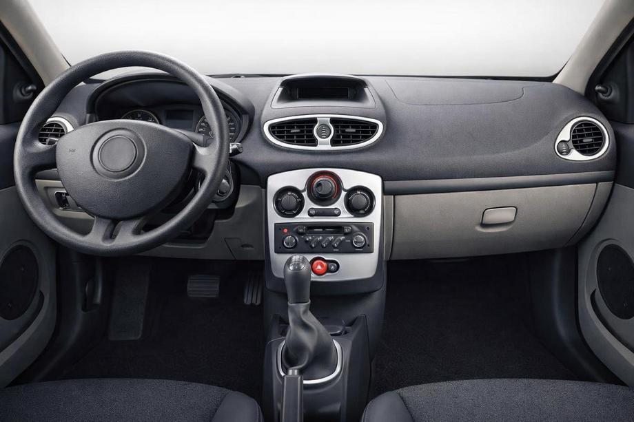 Renault Clio III 2005-2012 рр. Накладки на панель 2008-2012 алюміній Image