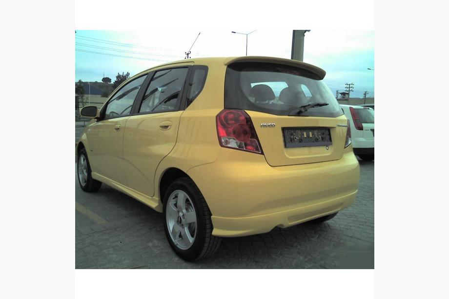 Chevrolet Aveo T200 2002-2008 рр. Накладка на задній бампер (під фарбування) Image
