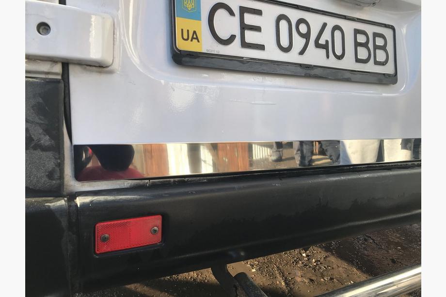 Volkswagen LT 1995-2006 рр. Кромка багажника (2 частини, нерж) Фото 2