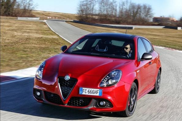 Огляд п’ятидверного хетчбека Alfa Romeo Giulietta