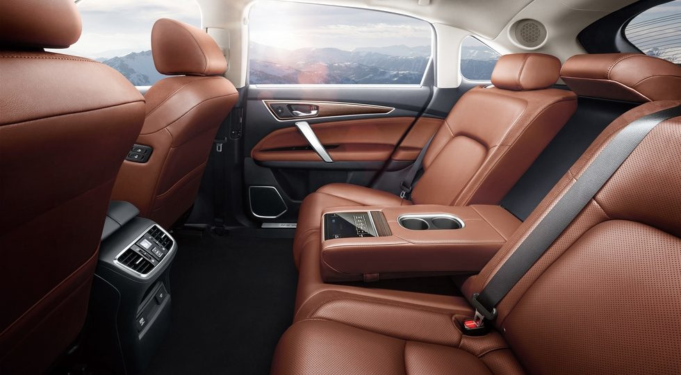 Огляд кросовера Honda Avancier 2017 модельного року