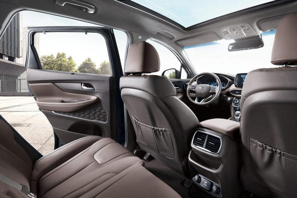Огляд Hyundai Santa Fe 2019-го модельного року Фото 6