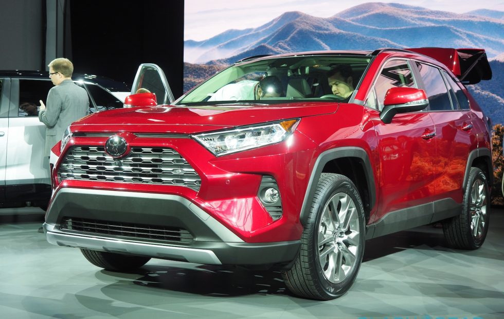 Кросовер Toyota RAV4 2019-го модельного року