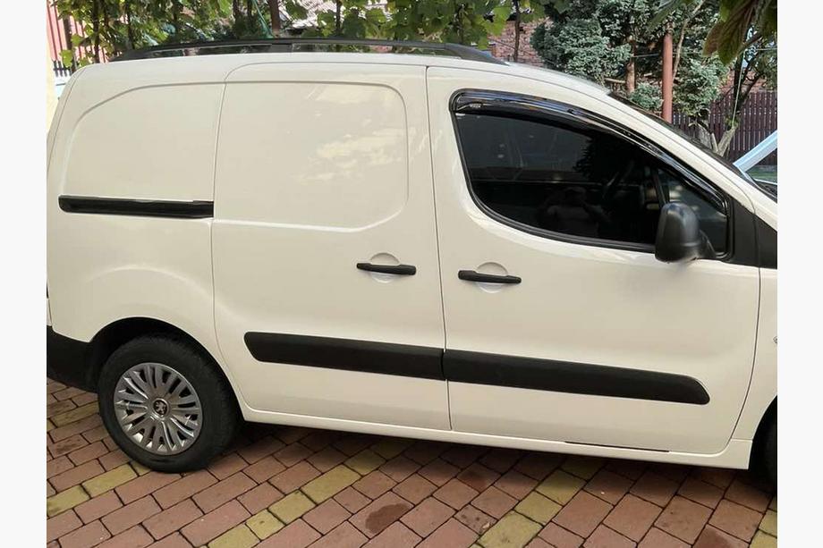 Peugeot Partner Tepee 2008-2018 рр. Вітровики (2 шт, Niken) Фото 7