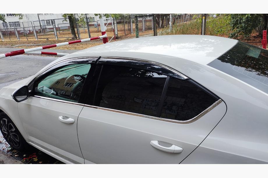 Skoda Octavia III A7 2013-2019 рр. Вітровики з хромованим молдингом LiftBack (4 шт, Niken) Image