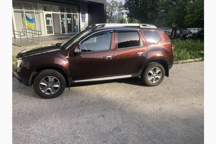 Dacia Duster 2008-2018 рр. Вітровики з хромованим молдингом (4 шт, Niken) Image