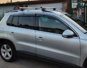 Volkswagen Tiguan 2007-2016 рр. Вітровики з хром молдингом (4 шт, Niken) фото 2