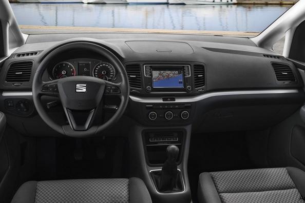 Огляд мінівена Seat Alhambra Фото 6