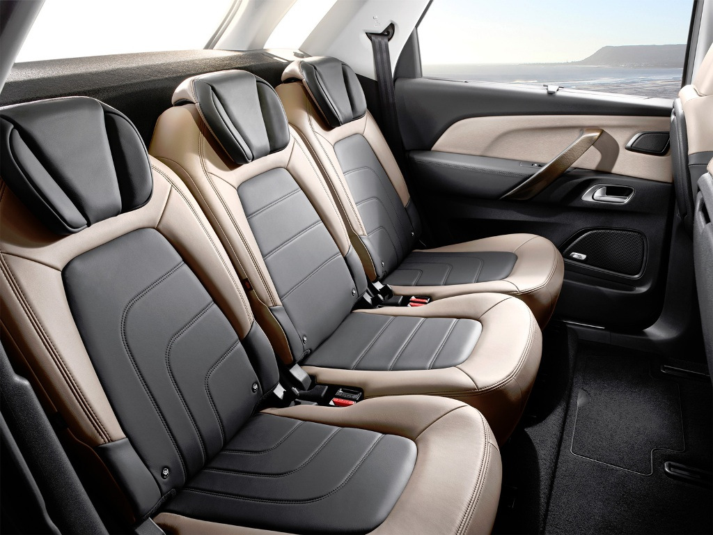 Огляд компактного мінівена Citroen C4 Picasso